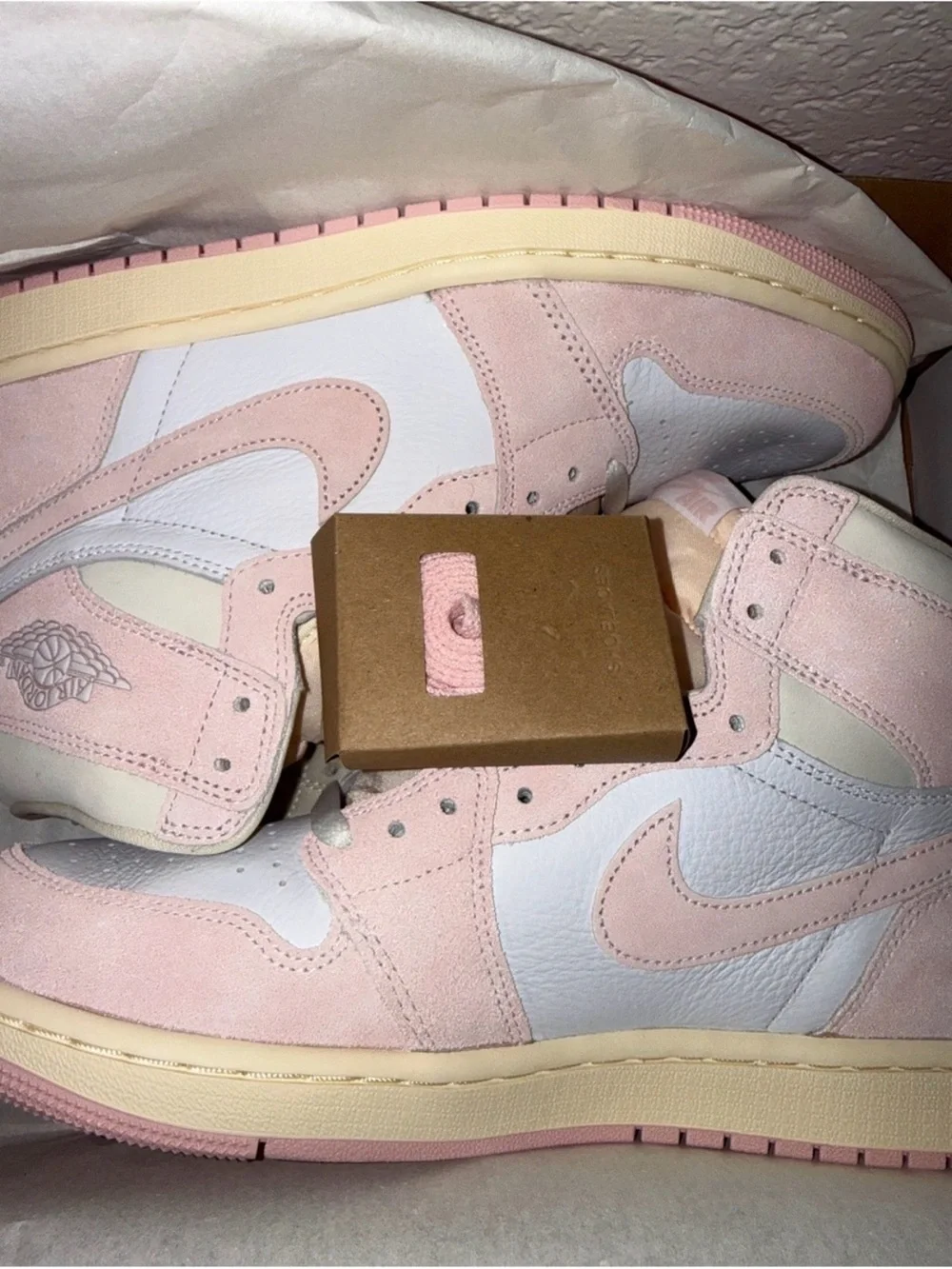 Nike Air Jordan 1 Washed Pink - Pink/White/Cream